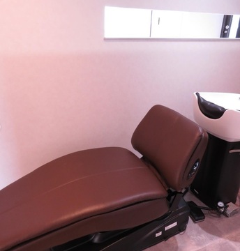 【水道町駅】≪完全週休3日制もOK・土日休み相談OK・社会保険完備・月給24万円保証・時短勤務OK≫還元率も高く収入、お休み共に充実できる環境です！髪質改善が強い完全予約制マンツーマンヘアサロン「ノンダメージサロン（R） 熊本上通り店（ノンダメージサロンクマモトカミトオリテン）」からスタイリスト（美容師）の求人☆★