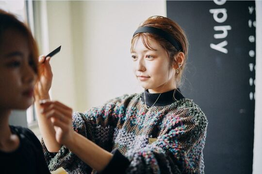 【北野田】≪月給22万円＋歩合≫≪完全週休2日≫≪いつでも使える旅行休暇3日あり≫≪社会保険完備≫目指すのは、夢と希望とチャンスがあふれるお店！売上歩合と指名手当もつくのでやりがいありますよ！「LAZO barco（ラソバルコ）」からスタイリスト（美容師）の求人☆★