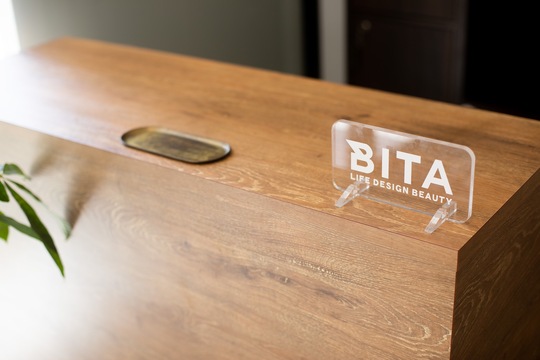 【谷町六丁目】≪社会保険完備≫≪完全19時退勤≫≪マンツーマン接客≫≪スタイリストオンリー≫幅広い年齢層から人気のサロン！無駄な時間を減らし、ワークライフバランスの実現を目指しています！「Hair salon BITA（ヘアーサロンビータ）」からスタイリスト（美容師）の求人☆★