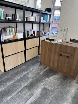 【大袋】≪デビューまで最短１年！≫≪スタイリスト自らマンツーマンでレッスンしてくれるため安心！≫≪ママさん、ブランクある方もOK！≫「やりたくないことはやらせない方針」で無理な指示なく自分の得意なカットやカラーを追求できる「エンゼル美容室（エンゼルビヨウシツ）」からアシスタント（美容師）の求人★☆