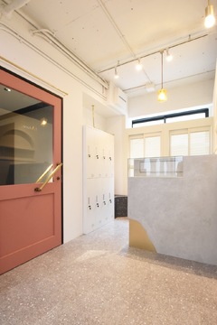 【夙川】≪社会保険完備≫≪完全週休2日≫≪有給休暇あり≫産休育休取得実績あり！パートさんなど働き方についても、柔軟に相談可能です！地域高待遇のヘアサロン「f A ture.（ファチュール）」からスタイリスト（美容師）の求人☆★