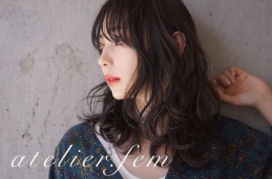 【赤坂駅】≪正社員or業務委託の選択可能≫安定した働き方や高収入を狙える働き方が可能！！しっかり時間を確保しお客様と関わり、口コミ評価も好調な実力派ヘアサロン「atelier.fem（アトリエフェム）」からスタイリスト（美容師）の求人☆★