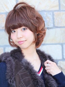 【河内長野】≪完全週休2日制≫≪有給休暇あり≫≪社会保険完備≫ホスピタリティを大切に「お客様の感動を創造」する人気ヘアサロン！長く美容師として働ける環境ですよ！「Dear（ディア）」からアシスタント（美容師）の求人★☆