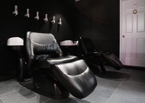 【代官山】≪客単価10000円以上≫≪有給休暇あり≫≪客層20代メイン≫≪デザインカラーがウリ≫安心して長く働くことができるサロンです！「LAID BACK（レイドバック）」からスタイリスト（美容師）の求人☆★