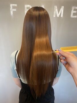 【なんば】≪完全マンツーマン≫≪自由出勤制≫≪永久保障給あり≫ヘアケアと髪質改善に特化した業務委託サロン！≪フリー40％／指名50％還元≫全席個室＆フラットシャンプー&平均単価1万円以上の人気サロン！「FRAME spa&treatment なんば店（フレームスパアンドトリートメントナンバテン）」からスタイリスト（美容師）の求人☆★