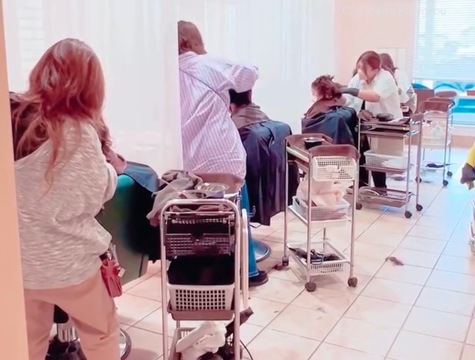 【町方】レッスン中も時給発生！ママさん美容師が多数活躍中です。困った時はお互い様、助け合いの風土が強い「UNDERTREE ROOTS（アンダートゥリールーツ）」からアシスタント（美容師・理容師）の求人☆★