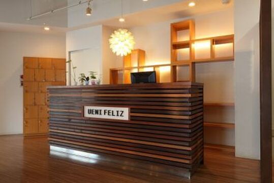 【河内長野】≪完全週休2日制≫≪月給23万円〜≫≪社会保険完備≫≪寮完備≫ウィッグソムリエやホームヘルパー2級（介護資格）も取得可能！高い技術が学べるサロン！！「HAIR MAKE UE2 FELIZ 河内長野店（ヘアメイクウエニフェリスカワチナガノテン）」からアシスタント（美容師）の求人☆★