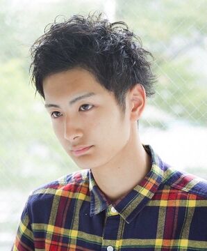 【京都河原町】◆正社員と業務委託の選択制◆週1日〜の勤務・土日のお休み・時短勤務など、どんな希望でもOK！もちろんフル出勤で報酬重視も大歓迎！男性がカッコよく働けるサロン「Chloe hair（クロエヘアー）か」らスタイリスト（美容師）の求人★★