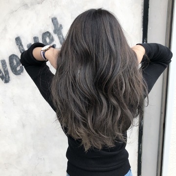 【豊津】≪月給25万円スタート／月8日休み／20時ごろには退勤可能≫少人数制のプライベートサロンなのでお客様とも深く関われます！トレンドのデザインカラーなども人気入客チャンスも多くしっかり稼ぐことが可能です。「velvet（ベルベット）」スタイリスト（美容師）の求人☆★