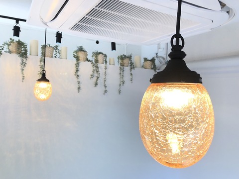 【塚口】≪正社員と業務委託から選べる≫≪業務委託は自由出勤≫≪海外旅行などの連休も相談可能！≫≪土日休み相談OK≫≪夏季・年末年始・有給休暇あり≫ゆとりのあるワークスタイル！一人ひとりに合わせたサポート体制をとっています！「benova（ヴィノバ）」からスタイリストの求人☆★