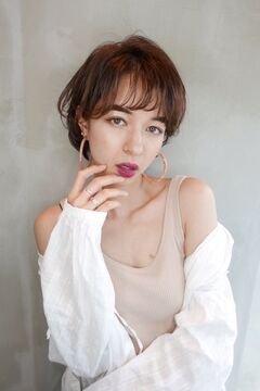 【近鉄奈良】■社会保険完備・正社員選択可能・フリー売上40％還元／指名売上45〜55％還元■フルタイムで30万円以上の月収はもちろん！週1日〜の勤務・土日のお休み・時短勤務など相談可能で、プライベートも重視できちゃう♪委託サロンの経験がない方でも働きやすい「Angelica 近鉄奈良店（アンジェリカキンテツナラテン）」からスタイリスト（美容師）の求人☆★