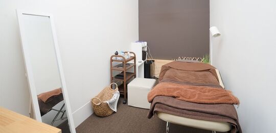 【マックスバリュー長与店】≪月休7日・平均退勤時間18〜19時・社会保険完備≫月給17万円スタートで働きやすくプライベートの充実OK！！幅広い世代が来店される地域密着型ヘアサロン「the helix 長与店（ザヘリックスナガヨテン）」からアシスタント（美容師）の求人☆★