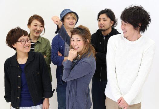 【甲子園口】≪平均退社20時♪≫≪スタッフ同士仲が良い!!≫!!着付け、メイク、マツエクなど様々な技術を学べる環境がオススメ♪地域のお客様から愛されるアットホーム雰囲気のサロンさんですよ!!パートママさんも大募集!!“dekujin tri（ジェクイントルジ）”からアシスタント（美容師）の求人☆★