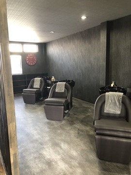 【大村本町】≪完全週休二日制・社会保険完備・メンズサロン≫男性のカッコ良さを引き出し、常に魅力的でいられるスタイルを提案。仕事とプライベートのメリハリをつけてお仕事ができるメンズヘアサロン「hair crew From-O（ヘアークルーフロムオー）」からスタイリスト（美容師）の求人★☆