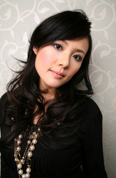 【光善寺】◇◆社会保険完備◆◇髪の毛だけではなく、トータルでお客様を美しく・かっこよくしていきます！カウンセリングからしっかりとし、焦らず時間をかけて施術!お子様からご年配の方まで、幅広く愛され続けているんですよ「C・Vie（セヴィ）」からアシスタント（美容師）の求人☆★☆