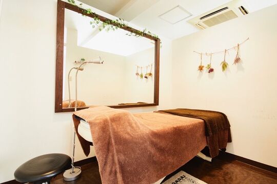 【茨木市】月10日休み、週休3日など休日の選択可能！社会保険あり・平均18時退勤・頑張れば頑張った分のバックあり！トータルビューティーのサロンだからこそ自分の可能性を最大限に実現できる環境！「Passion茨木店（パッションイバラキテン）」からアイリスト（アイデザイナー・まつ毛エクステ）の求人