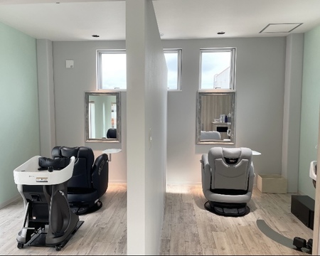 【八戸溝】≪選べる働き方・基本残業無し・リフレッシュ休暇あり・高単価≫あなたの目指す美容師像を叶えていきましょう！子育て中のママさんも歓迎！大人女性メインに心地の良い空間が定評の少人数制サロン「hair Link LUANA（ヘアーリンクルアナ）」からスタイリスト（美容師）の求人☆★