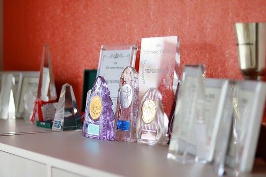 【平塚駅】≪20時までに退勤可能≫≪有給休暇あり≫≪月8日休み≫万全の福利厚生面！各種手当も充実してます！落ち着いた雰囲気のプライベートサロン「Gem Hair Studio（ジェムヘアスタジオ）」からスタイリスト（美容師）の求人☆★