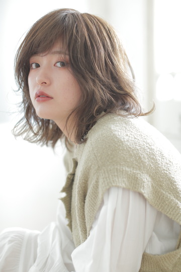 【弁天町】≪実働8時間≫≪月8日休み≫≪春夏冬休暇&有給休暇により年4回5連休あり≫≪社会保険完備≫≪18時半退勤≫≪営業中レッスン・2年デビュー可能≫地域密着型の人気ヘアサロン！美容師として長く働ける環境です！「Tiele（ティエル）」からアシスタント（美容師）の求人☆★