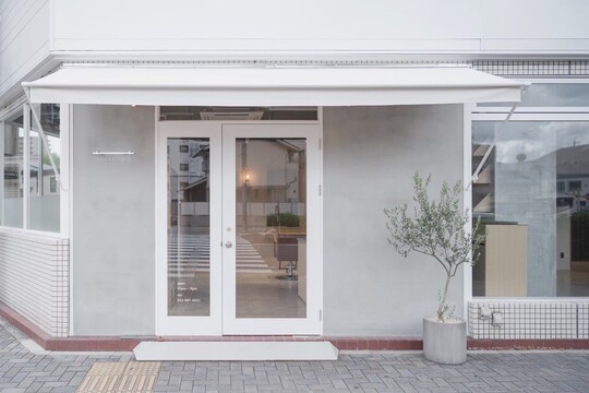 【浅間町】◆最大30万円の最低保障給あり◆有名システムトリートメントをはじめ、幅広い薬剤のラインナップ！完全マンツーマンでしっかりお客様と関われます！「aeca（アエカ）」からスタイリスト（美容師）の求人☆★