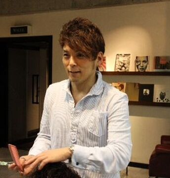 【三ノ宮】≪月給17万円スタート≫≪時短勤務OK≫ママさん美容師も相談可能★しっかりした技術を学べます♪オシャレなサロン“WALTZ.（ワルツ）”からアシスタント・スパニスト（美容師）の求人☆☆