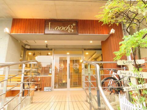 【高宮駅】≪高収入可能・土日祝のお休みOK・時短勤務OK・社会保険完備≫あなたに合った働き方を探しましょう！ママさんスタイリストや独立をお考えの方も大歓迎！ヘア・マツエク・ネイル・整体が併設されたトータルビューティーサロン「Looog*（ローグ）」からスタイリスト（美容師）の求人☆☆