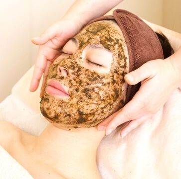 【江坂】毎週日曜定休日☆社会保険完備☆実働8時間☆30代の主婦の方が多く活躍するアットホームサロン♪”エステティックサロン LAUB（ローブ）”からエステティシャンの求人☆