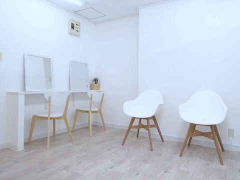 【甲子園】≪社会保険完備≫≪早番遅番も相談可能！≫≪土日休み応相談！≫「Thirty Three 甲子園店（サーティースリーコウシエンテン）」からネイリスト（ネイル）の求人☆☆