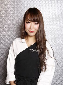 【梅田】社会保険完備・月8日休み・実働8時間！長く働ける高待遇が人気！ネイルが大好き!!もっと技術を向上させたいなど！そんな方にオススメ！”SyiSyu　梅田店（シシュ　ウメダテン）”からネイリスト（ネイル）の求人♪