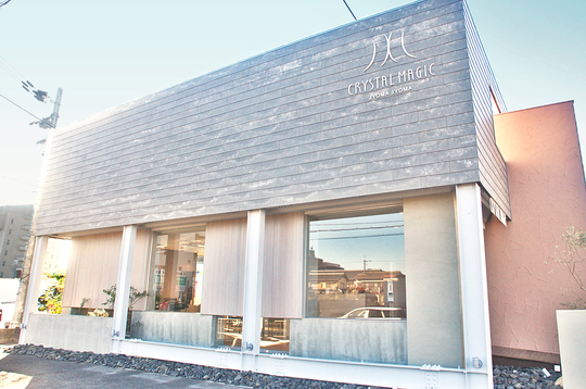 【藤井寺駅】≪完全週休2日制≫≪社会保険完備≫≪住宅手当あり≫充実した福利厚生！仕事もプライベートも充実させることが出来る体制です！「CRYSTAL MAGIC JYOMA JYOMA（クリスタルマジックジョマジョマ）」からスタイリスト（美容師）の求人☆★