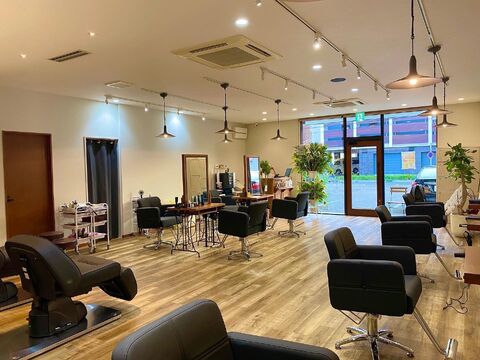 【中島】最新の薬剤を導入しトレンドを発信！某有名システムトリートメントで単価UPも狙いやすい！あなたの希望に合わせて勤務ができ、キャリアアップも叶う「Lana hair salon NAKAGAWA（ラナヘアーサロンナカガワ）」からスタイリスト（美容師）の求人★☆