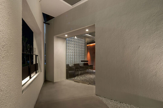 【武庫之荘】≪完全週休2日≫≪社会保険完備≫≪有給休暇あり≫実働8時間・休憩90分など福利厚生も充実！大阪・兵庫圏内で店舗展開しているサロン「BIGOUDI salon 武庫之荘（ビグディーサロンムコノソウ）」からアシスタント（美容師）の求人★☆