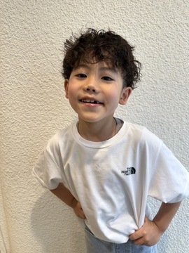 【野田阪神】≪社会保険完備≫≪月給28万円保障≫≪完全週休2日制≫40％の高還元率でがっつり稼げます！地域の方に愛されるメンズサロン。優しいスタッフさんばかりなので働きやすさ抜群のサロン「HOMME GRAND（オムグランド）」からスタイリスト（美容師・理容師）の求人★☆