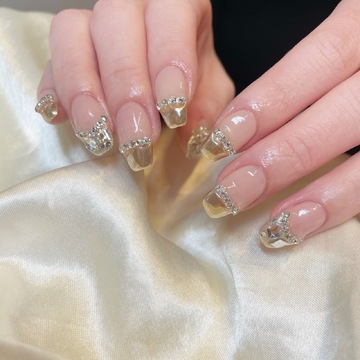 【新宿】≪社会保険完備≫≪月8日休み≫≪独立支援制度あり≫サロン選びに不安がある方必見！頑張りがお給料としてしっかり還元されます！「I nails 新宿店（アイネイルズシンジュクテン）」からネイリスト（ネイル）の求人☆★