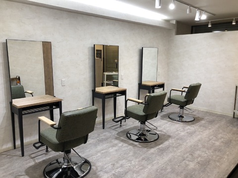 【高蔵寺】≪指名50％／フリー50％還元・マンツーマン接客・時短勤務OK・実働8時間≫歩合率を高めに設定し、入社後早く高月給を目指せます！スタイリストオンリーの少人数制プライベートサロン「Liberum（リーベルム）」からスタイリスト（美容師）の求人☆★