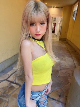 【大阪駅】≪月給22万円〜≫≪月8日休み≫≪社会保険完備≫≪土日月1日休みOK≫エクステや着付けなどの技術も学べます！実践しながら入客出来るので早く成長できるのもおすすめのポイント！「a-rch for hair 梅田店（アーチフォーヘアーウメダテン）」からアシスタント（美容師）の求人☆☆