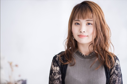 【川西平野】≪年間休日120日≫≪社会保険完備≫≪日曜休みも相談OK≫≪18時過ぎに退勤可能≫特許技術のカットや、着付けも学べるトータルサロン！充実の待遇で安心してデビューを目指せます！ママさん美容師も歓迎「capelito（カペリート）」からアシスタント（美容師）の求人☆★