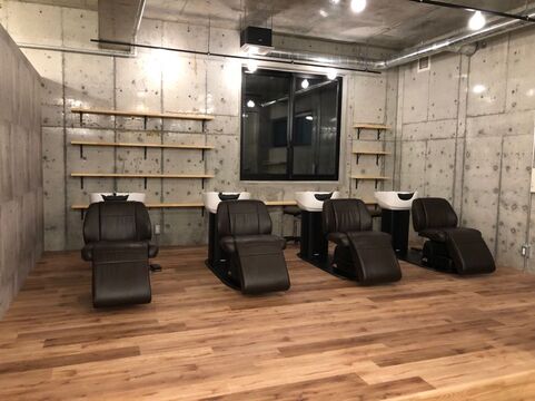 【樟葉】≪社会保険完備≫≪月9日シフト制休み≫エリア人気No.1サロンで全社員80％超えの高リピート率のノウハウを学べます！くずはモールすぐ近くで人気スタイリストが多数在籍！「be’leef eje（ビリーフエジェ）」からスタイリスト（美容師）の求人☆★☆