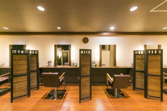 【博多駅】アクセス抜群のシェアサロン！！顧客様をお持ちの方にオススメです！！完全自由出勤で自分の時間も大切にできるヘアサロン「hair make mahora（ヘアーメイクマホラ）」からスタイリスト（美容師）の求人☆★☆