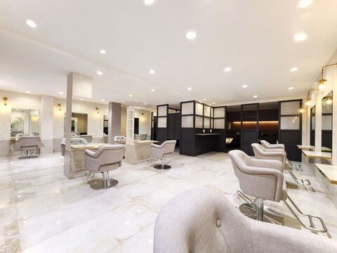 【天神橋筋六丁目】正社員『選べる週休2日＆週休3日＆時短』有給休暇フル消化制度、プライベートも充実長期休暇取得可、社保完備！今なら入社お祝い金20万円支給！≪業務委託(フリー45％／指名50％)≫集客抜群のサロンです！ガッツリ稼いでいきたい方必見！「CIEL 天神橋店（シエルテンジンバシテン）」からスタイリスト（美容師）の求人☆☆