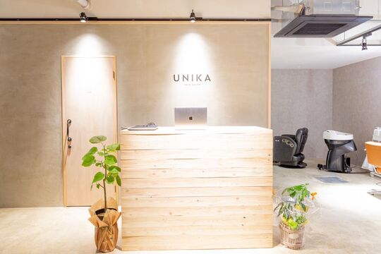 【北長瀬】≪マンツーマン施術≫≪産休育休制度あり≫≪着付け、ネイルの取り扱いあり≫業務委託なら報酬50万円も目指せる！ハイトーンが人気のトータルビューティーサロン「UNIKA（ユニカ）」からスタイリスト（美容師）の求人☆★