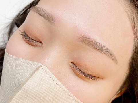 【金沢駅】≪フリー40％／指名50％売上還元≫≪保障給あり≫≪希望休100％可能≫未経験からでも月収40万円以上可能！イマ人気のアイブロウサロン！経験者さんはアイブロウ以外の技術をメニュー化することも可能です！「WHITE EYE 金沢店（ホワイト アイ カナザワテン）」からアイブロウリストの求人☆☆