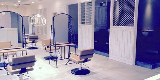 【桃山台】≪経験者募集≫アットホームでフランクな接客を心掛けるオシャレな地域密着型サロン♪スタッフさん同士もみんな仲良し♪cherie（シェリ）からアイリスト（アイデザイナー・まつ毛エクステ）の求人★☆★