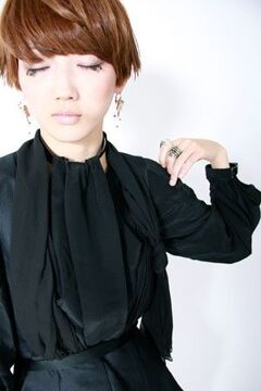 【堀江】≪社会保険完備≫≪ハイレベルなデザインカラーが学べる≫≪プライベートも充実≫モードなヘアーやデザインカラーが多く、ファッションを生かすヘアーが人気！デザイン性の高い技術とセンスを磨くことができます☆V:olta（ヴォルタ）からスタイリスト（美容師）の求人☆★