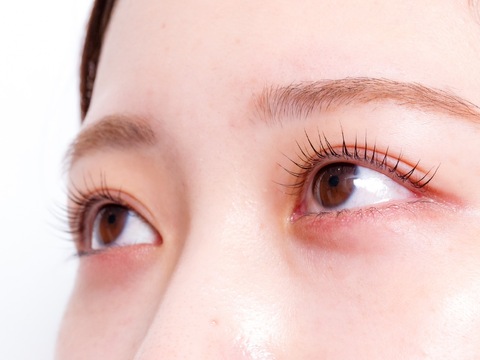 【福島】≪社会保険完備≫≪研修中もお給料あり≫≪土日休み・連休取得OK≫≪20時までに退勤可能≫≪実働8時間≫≪有給休暇あり≫可愛らしい内装と丁寧な接客が人気のプライベートサロン！「LA MER（ラメール）」からアイリスト（まつげエクステ・まつげパーマ・アイブロウ）の求人☆☆