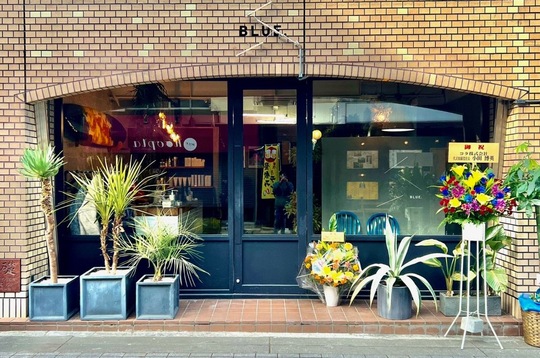 【大和八木】≪社会保険完備≫≪月給30万円≫新規やフリーのお客様もいらっしゃるので入客チャンスもバッチリです！カラーを得意とする郊外型トレンド発信サロン「BLUE.（ブルー）」からスタイリスト（美容師）の求人☆★☆