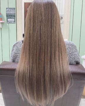 【志木駅】◆有給休暇あり・休日数選択制・月1日程度土日休み相談可能◆お休みの融通が利きやすく、プライベートも充実！デザインカラーが若いお客様から多く支持されている「Power of Hair Seika（パワーオブヘアーセイカ）」からスタイリスト（美容師）の求人☆★