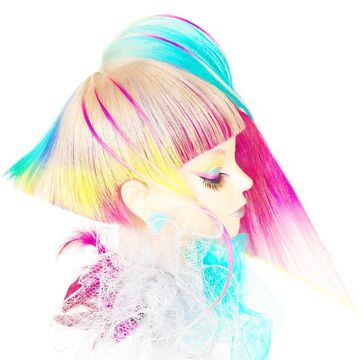 【なんば】大阪の有名美容専門学校から教員の募集！美容師の経験を活かし、美容師の楽しさや素敵さを生徒に伝えていくお仕事！！夢に溢れる生徒さんをサポートしていくと同時に自分自身も成長できる環境です！！！グラムール美容専門学校から教員の求人☆★