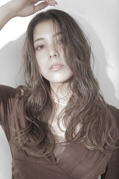 【心斎橋】≪正社員・業務委託を選択OK≫≪歩合制なら月給60万円以上も可能≫≪月8日休み≫≪社会保険完備≫デザインカラーも髪質改善も大人気なヘアサロン！高単価で集客抜群で入客チャンス大です！「CIERA.心斎橋（シエラ シンサイバシ）」からスタイリスト（美容師）の求人☆★☆