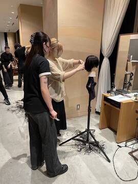 【永田町駅】≪完全週休二日制≫≪社会保険完備≫≪交通費全額支給≫≪高単価サロン≫プライベートと両立したい方へ！自分のペースで成長していきたい方！充実した環境で長く働きたい方へオススメ！「Heaka AVEDA 東京ガーデンテラス店（ヒアカアヴェダトウキョウガーデンテラステン）」からスタイリスト（美容師）の求人☆★